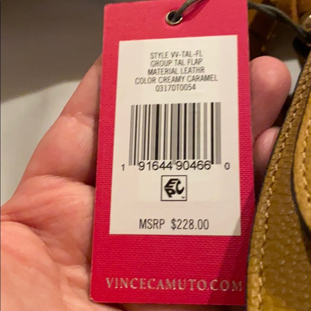 Vince Camuto leather shoulder/crossbody purse - Picture 3 of 9